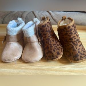 Bundle Baby boots size 3-6 months